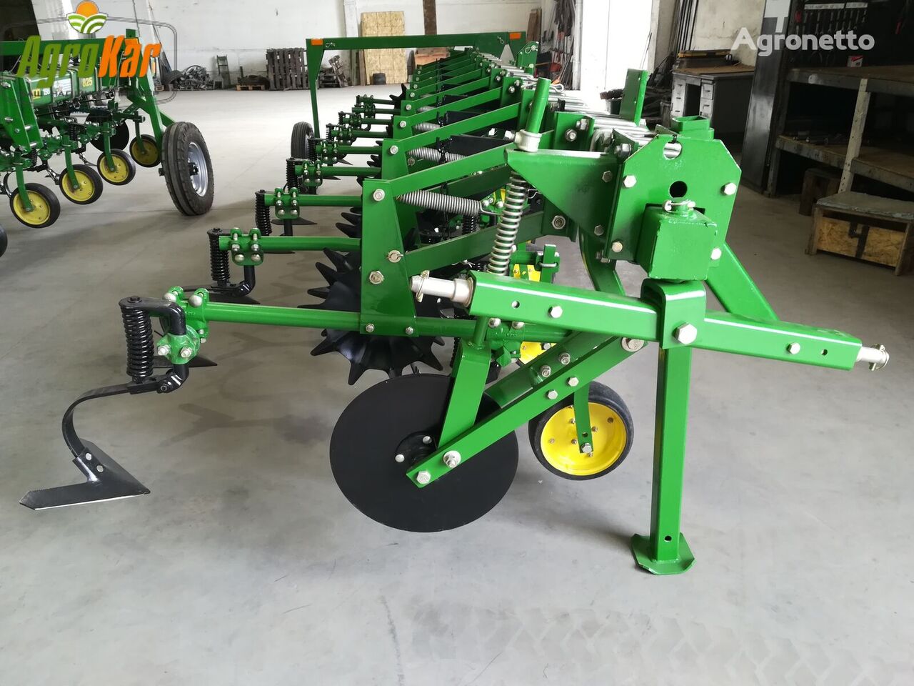 cultivateur John Deere 825 8 ryadov s garantiey + novye lapy