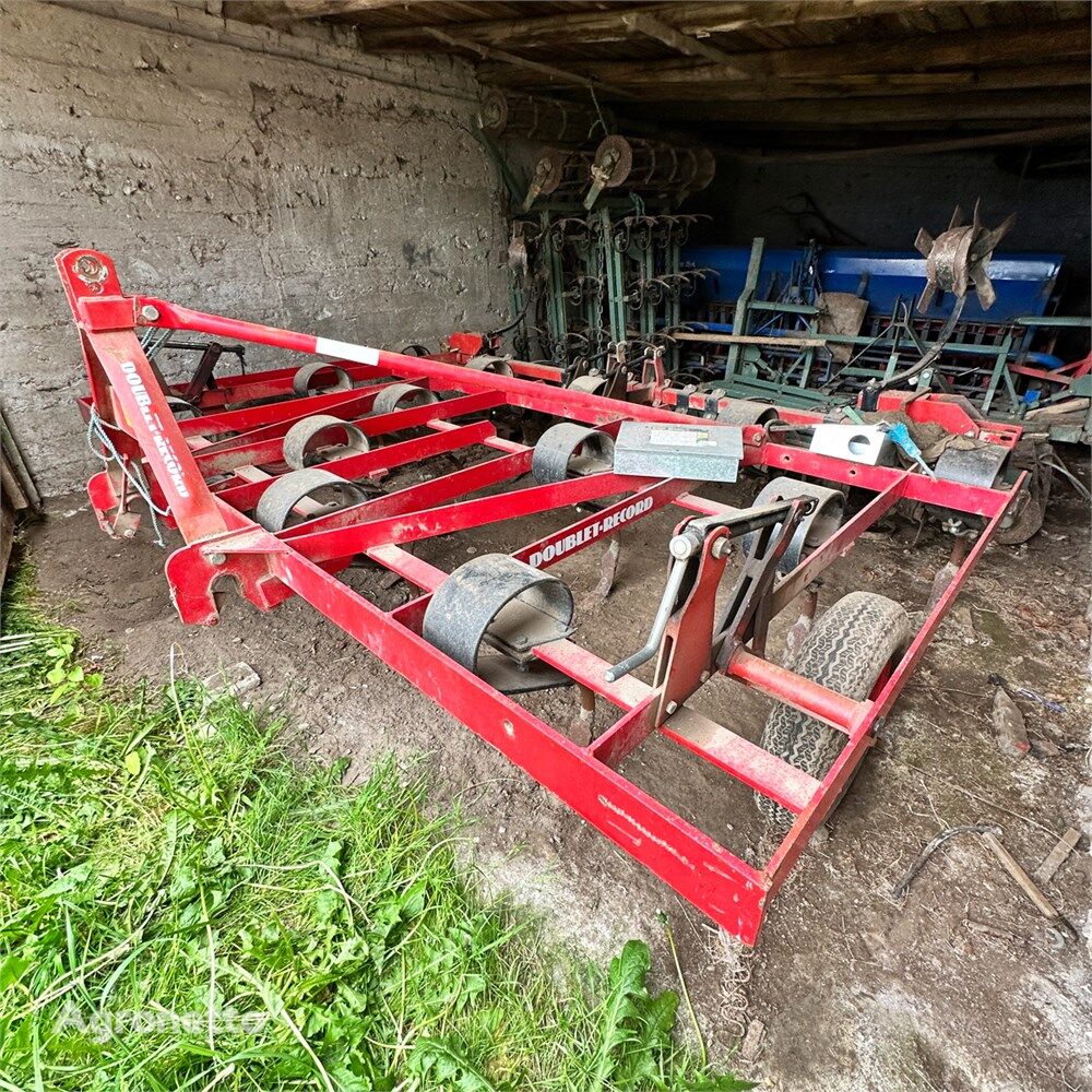 Doublet-Record 13 tands cultivator