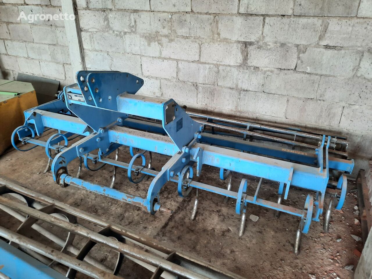 Lemken QUARZ 7/300 cultivator