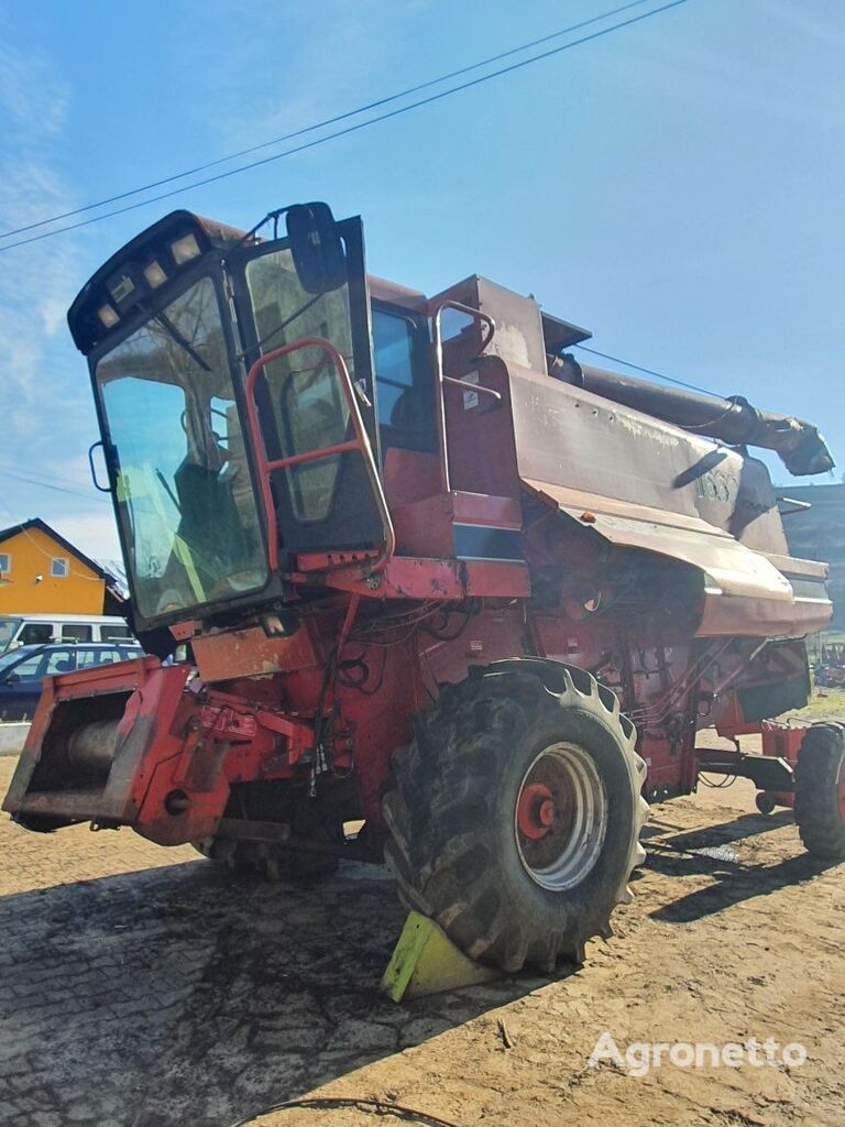 moissonneuse-batteuse Case IH 1660 pour pièces détachées