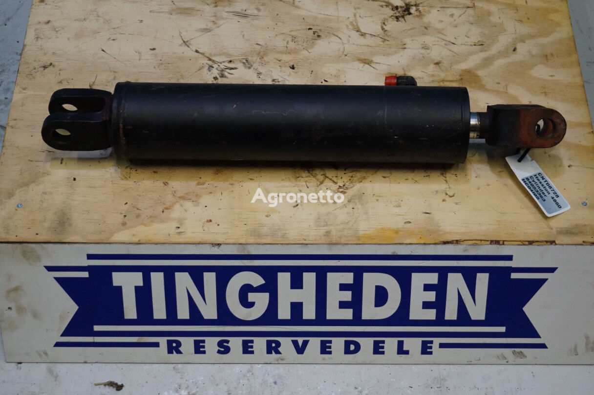 vérin hydraulique pour presse à balles carrées New Holland 4860