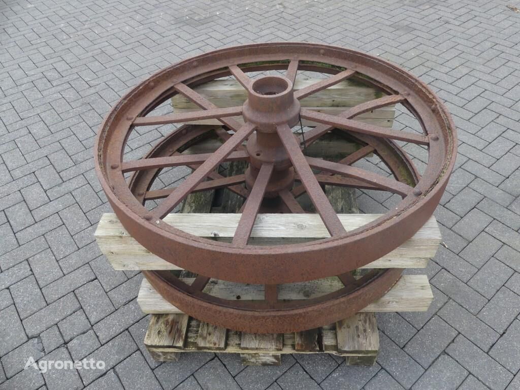 roue Steel wheels