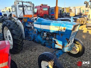 tracteur à roues Ford Machine