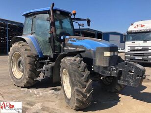 tracteur à roues New Holland TM140 pour pièces détachées