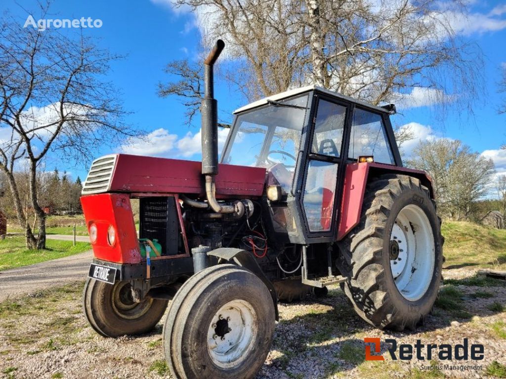 tracteur à roues Zetor 8011