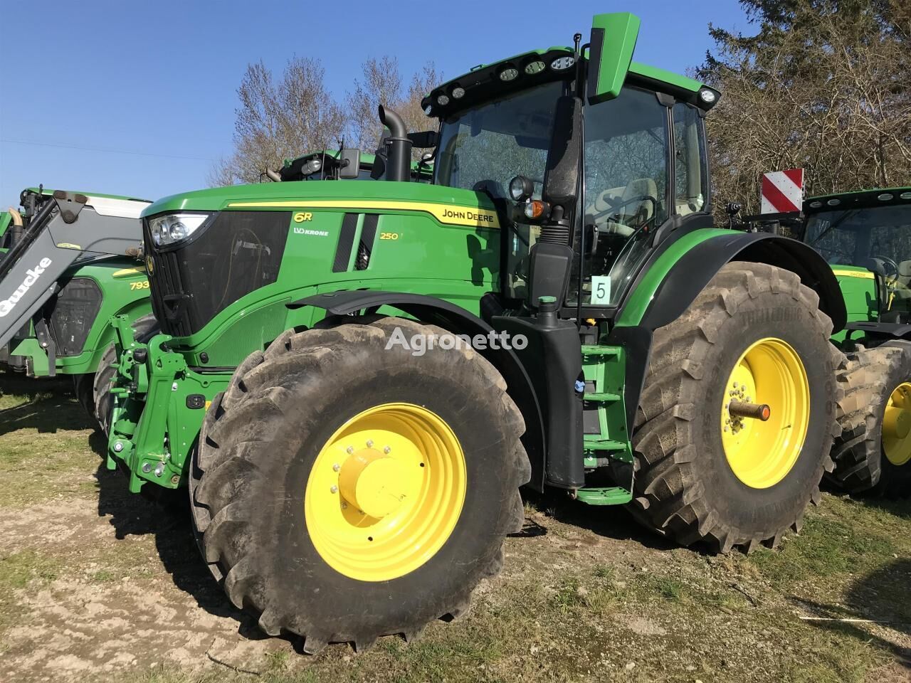 John Deere 6R 250 wielen trekker